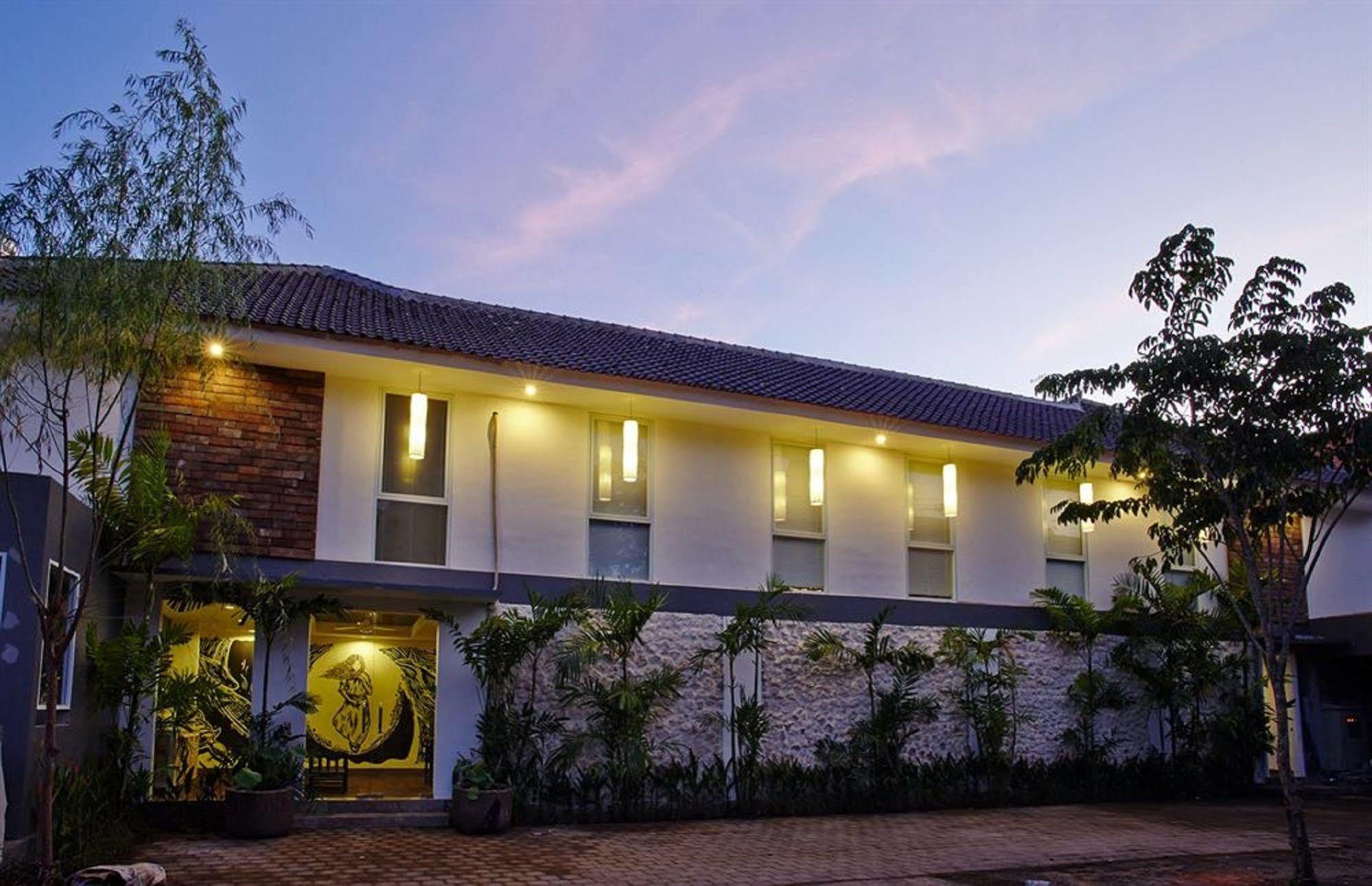 7 Bidadari Boutique Hotel Семиняк Екстериор снимка