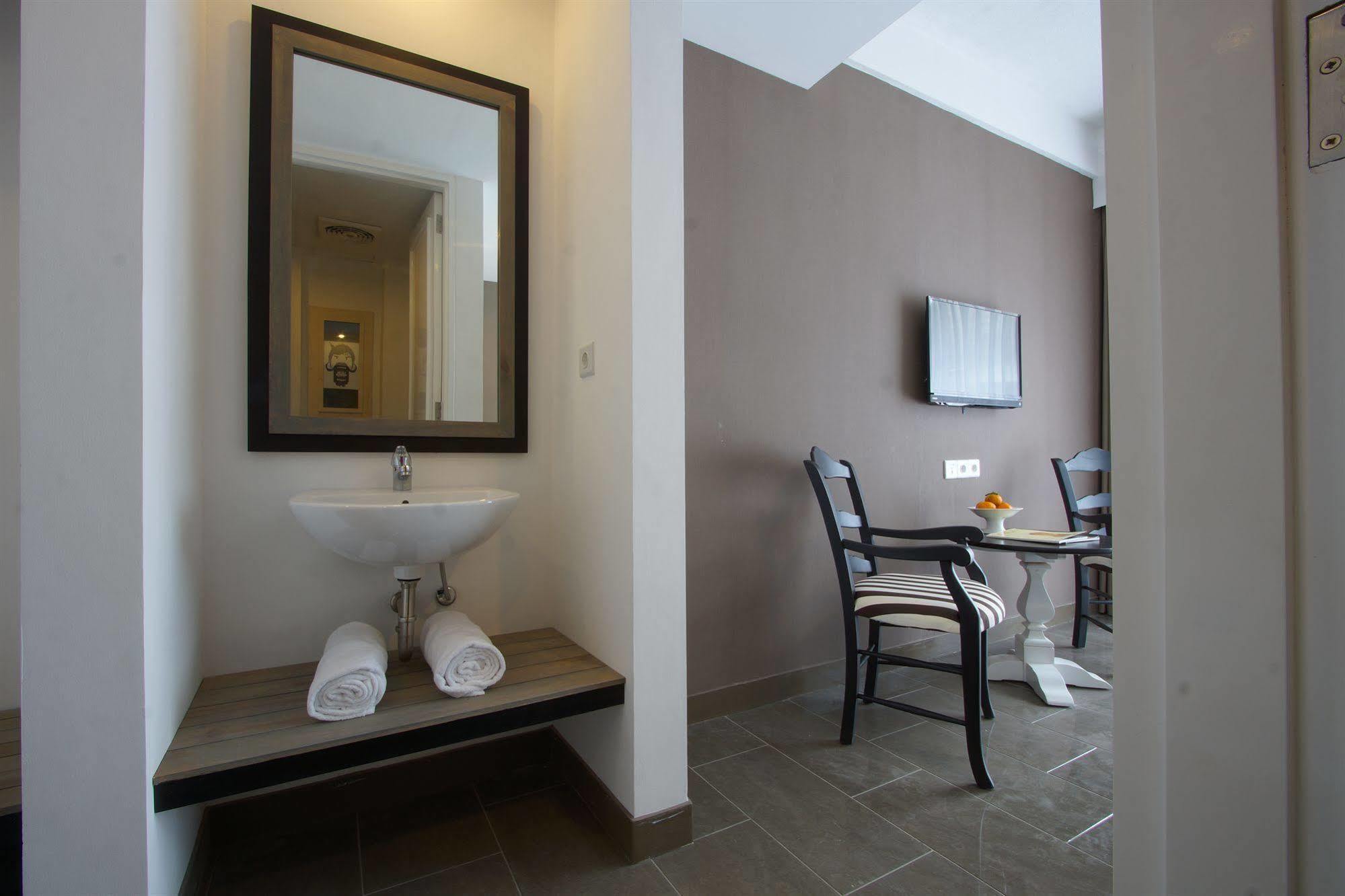 7 Bidadari Boutique Hotel Семиняк Екстериор снимка